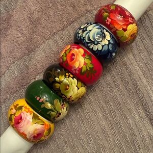 NWT set of 6 Floral hand Painted Wooden napkins  rings